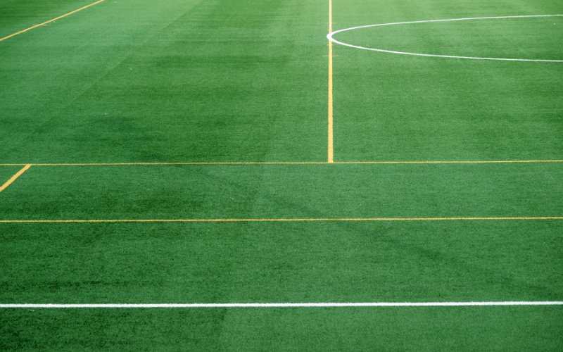 artificial-grass-yellow-lines